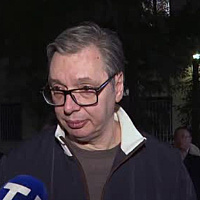 Vučić posjetio Dačića: U teškom je stanju, molimo se za njega