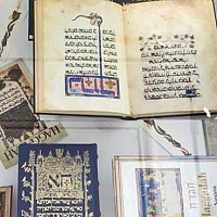 Ambasada SAD-a o Sarajevskoj hagadi: Bila je skrivena u džamiji, među Kur'anima, preživjela je najdužu opsadu u historiji