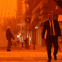 Look at the incredible scenes from Crete: Saharan sand "transformed" the Greek island into the planet Mars