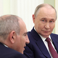 Bizarre moments at the meeting in Moscow: Armenian Prime Minister "gave a lesson" to Putin in the middle of the Kremlin