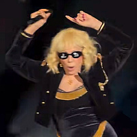 Lepa Brena held a concert in Tuzla: She stirred up the crowd and delivered a performance full of energy.