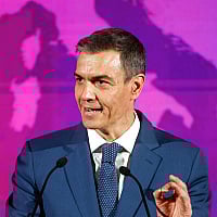 Sanchez once again gives Europe a lesson: We must be a moral model, not just a military power.