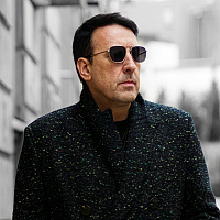 Hari Mata Hari celebrates 40 years of career with two new hits, album coming soon.