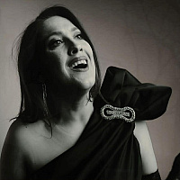 Dejana Hršum presents her first solo single "Svijet od stakla"