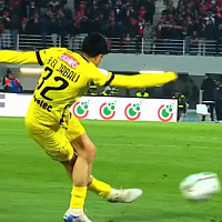 In the derby of the Moroccan championship, we saw a goal worthy of the Puskas Award: the defender scored with an incredible rabona.