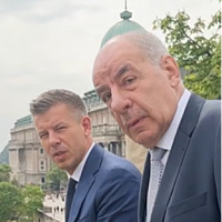 Magyar na balkonu pričao s predsjednikom Mađarske pa ugledao Orbana kako čita: "Život je najveći reditelj"