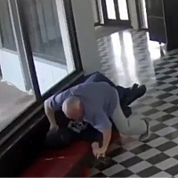 Heroic feat in America: School principal disarms armed attacker with bare hands