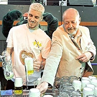 Demirović nakon što je podijelio oko 800 litara piva: "Svi znaju šta plasman na SP znači za BiH"