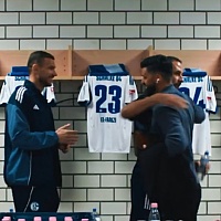 Pogledajte kako su dočekani Katić i Džeko u svlačionici Schalkea na posljednjoj utakmici 2. Bundeslige