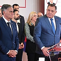 SNSD traži ukidanje Schmidtovih odluka i zakona po kojem je osuđen Dodik