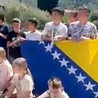 Osnovci podržali Tabakovića i Katića: "Učinili ste Stolac ponosnim gradom u svijetu"