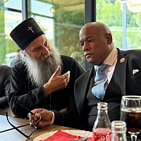 Trumpov savjetnik za vjerska pitanja Mark Burns: Ne smijemo pravdati ubistva Bošnjaka, ali ni ubistva nevinih Srba