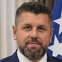Duraković o kontroverznoj deklaraciji: Svijet koristi AI za napredak, Stevandić da piše gluposti po internetu