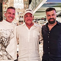 Woody Harrelson večerao s Goranom Višnjićem u Sarajevu, posjetili i Hastahanu