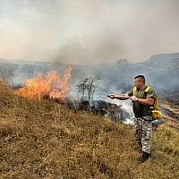 Oružane snage BiH nastavljaju podršku pri gašenju požara: Odobren zahtjev za Goražde i Pale