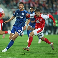 Čudesni Edin Džeko s dva gola i asistencijom odveo Schalke u šesnaestinu finala Kupa Njemačke