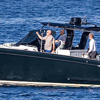 Ovakav susret kod Mljeta se ne pamti: Jeff Bezos se sastao sa suosnivačem WhatsAppa, pridružio se još jedan milijarder