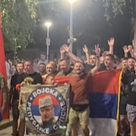 Sramotne scene iz Zvornika i poruke iz Višegrada: Stotine ljudi u defileu skandiralo ime ratnog zločinca Ratka Mladića