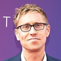 Komičar Russell Howard otkrio da mu je preminuo sin: Naša porodica se zauvijek promijenila