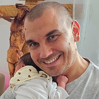 Josip Jelinić, koji je pronašao ljubav na hodočašću po BiH, pozirao s kćerkom: "Dobila je svoj prvi poklon"
