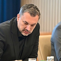 Konaković odgovorio Cvijanović: Niko iz Ambasade Srbije nam nije vratio ID karticu, samo se time vodimo