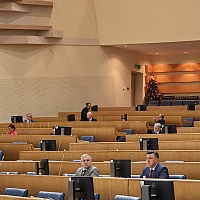 Državni parlamentarci traže suspenziju specijalnih i paralelnih veza RS-a i Srbije