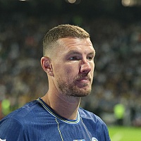 Džeko se "iz penzije" oglasio nakon velike pobjede BiH nad Poljskom, evo šta je poručio