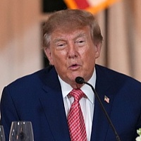 Trump: Zelenski nikada nije želio kraj rata, a ja ne želim otjerati Rusiju od pregovaračkog stola