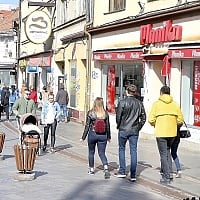 Tuzlanski kanton za godinu izgubio 1.347 stanovnika: Kladanj se najbrže prazni, dok su Živinice izuzetak