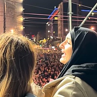 Pjesma Amire Medunjanin odjeknula Beogradom na završnom skupu Studentske liste: "Vi ste već pobijedili"
