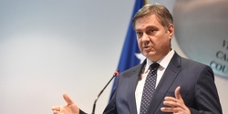 Zvizdić: Odgađanje sjednice Vijeća ministara BiH nema veze s Komšićevom pobjedom