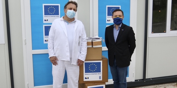 KCUS dobio kontejnere za trijažu i medicinske uređaje