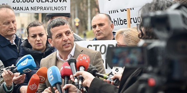 Vukanović iznio teške optužbe na račun Schmidta i Dodika: Izbori će proći u mafijaškoj atmosferi