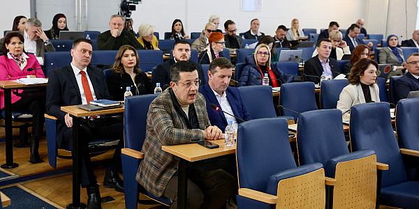 Odnos snaga u Skupštini KS: Da li će samostalni zastupnici biti prevaga ako se bude formirala nova vlada?