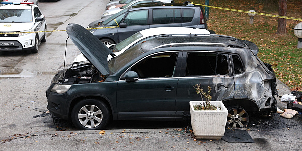Sarajevo: Zapaljeno više automobila na Grbavici i Hrasnom, uhapšena tri maloljetnika