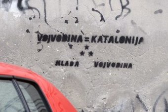 Pojavili se grafiti "Vojvodina = Katalonija" širom pokrajine