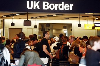 Velika Britanija želi kontrolu izbjeglica prije nego im dodijeli pomoć