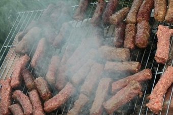 Američki portal o čarima bosanske hrane: Ćevapi za liječenje mamurluka i pita za vegetarijance