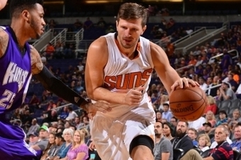 Phoenix Sunsi pobijedili LA Clipperse, Teletović ubacio šest poena