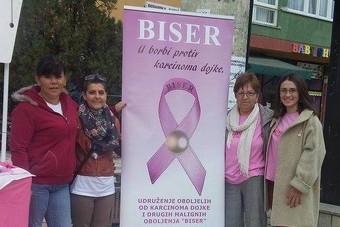 Goraždanke prodaju šalove i skupljaju novac za sugrađanke oboljele od raka