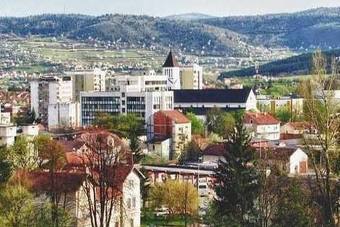 Pješak teško povrijeđen u saobraćajnoj nesreći u Bugojnu