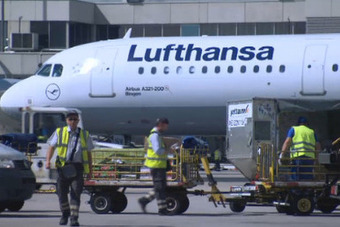 Drama u avionu za Beograd: Jordanac pokušao provaliti u kokpit i otvoriti vrata aviona