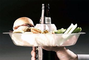 Čeka ga zatvor: Čeh se sakrio u restoranu do zatvaranja, pa se počastio