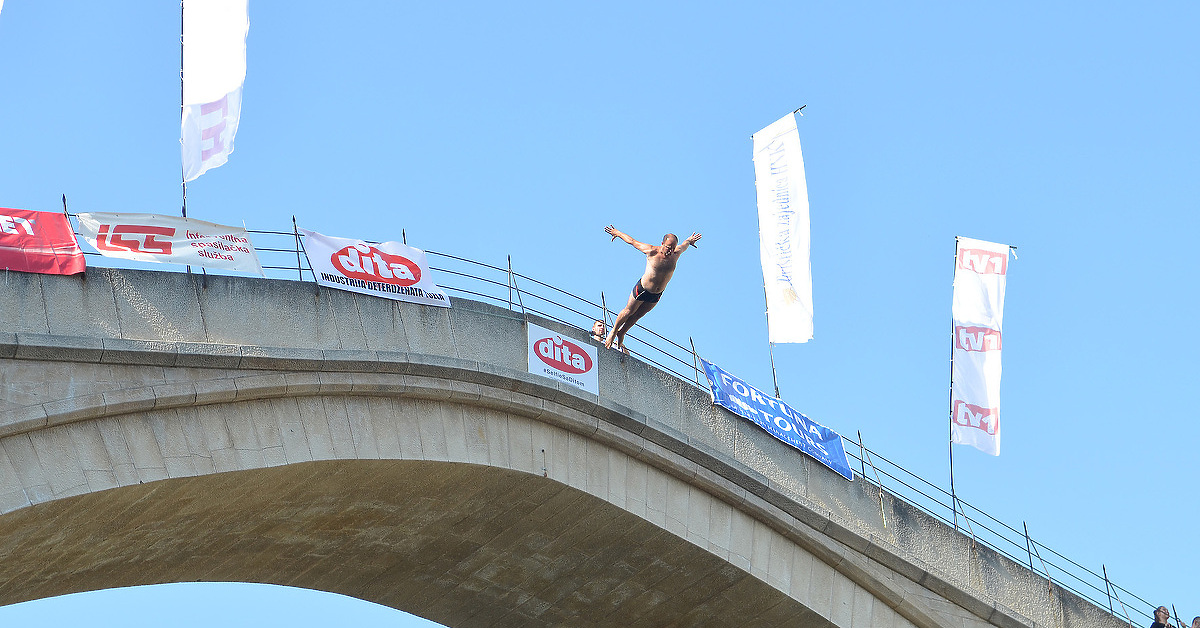 Tradicionalni skokovi sa Starog mosta u Mostaru održavat će se tri dana