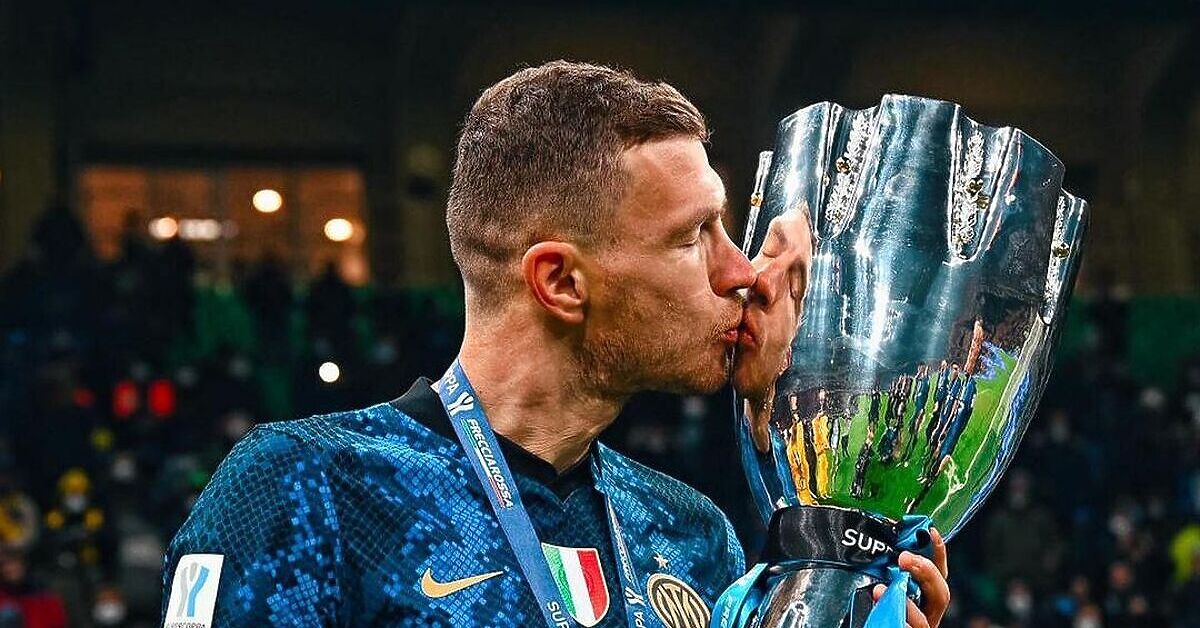 Džeko osvojio prvi trofej u Italiji pa uz prigodnu fotografiju poručio: Veoma sam sretan