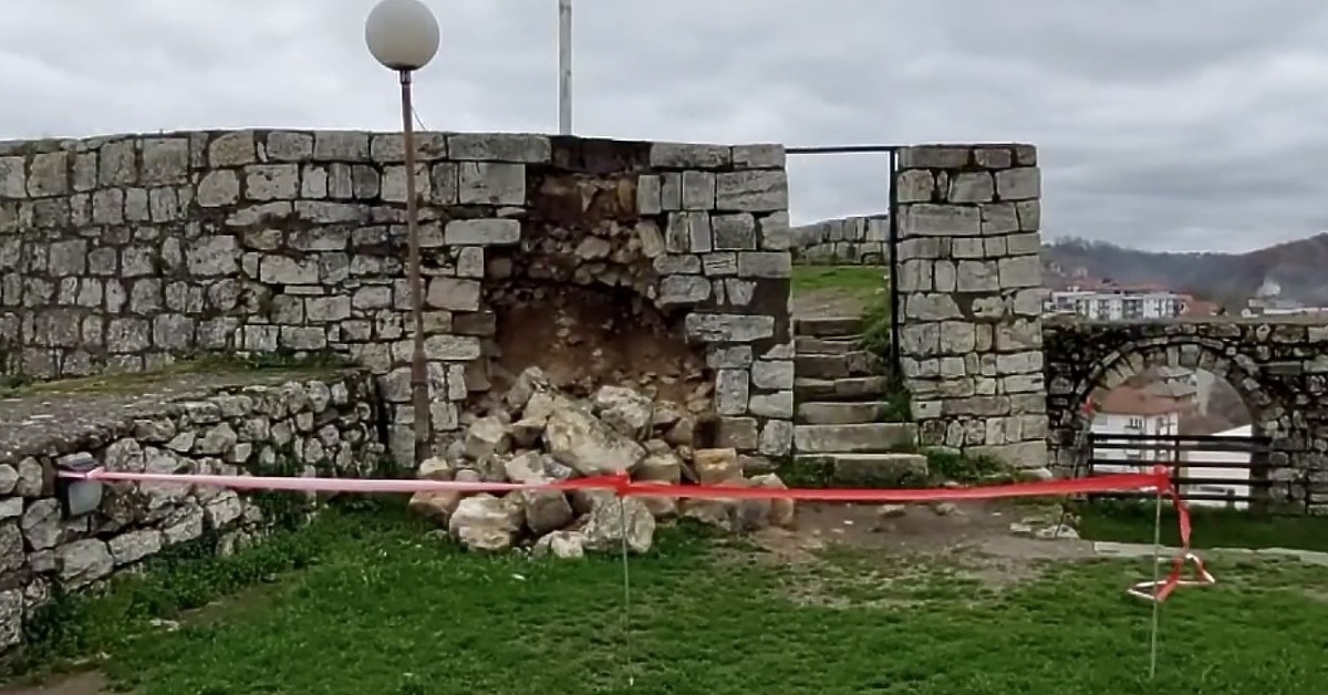 Urušio se dio kule Zmaja od Bosne, propada jedna od najznačajnijih ...