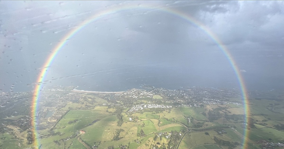 Jeste li znali kako zapravo izgleda duga: Pilot podijelio fotografiju ...