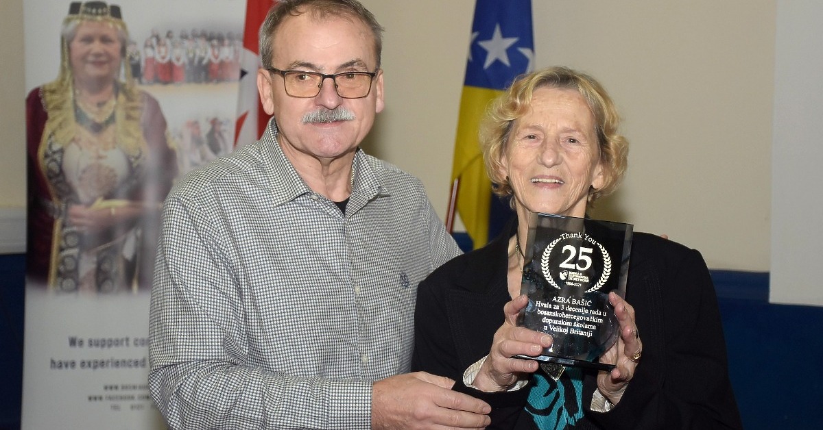 U Birminghamu penzionisana Azra Bašić, učiteljica koja je 30 godina ...