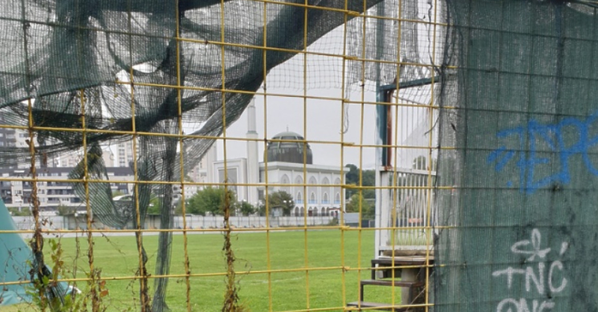 Stadion Otoka propada, umjesto nogometaša na njemu se okupljaju narkomani