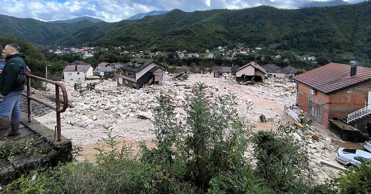 Sumnja se da je broj poginulih u poplavama i odronima u Jablanici veći od 10